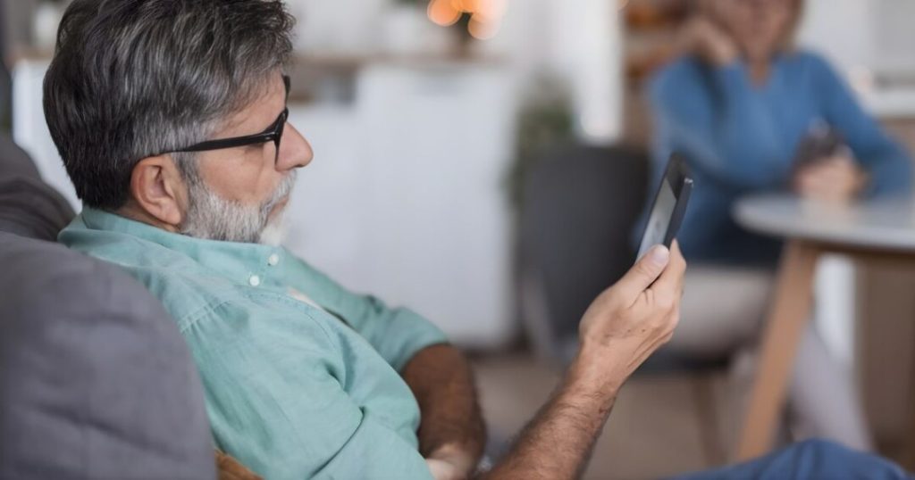 Seven ways to protect your mobile phone from hackers